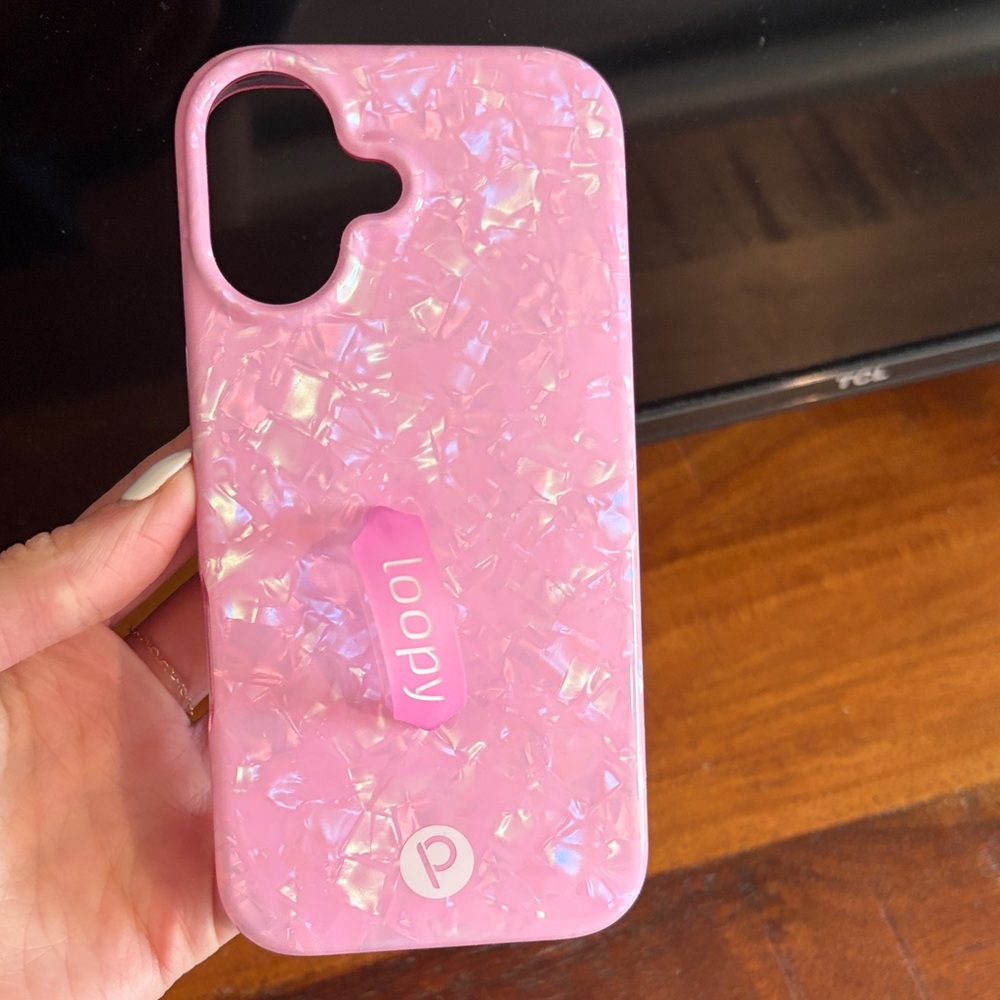 Loopy Case Opal Shell iPhone 17
